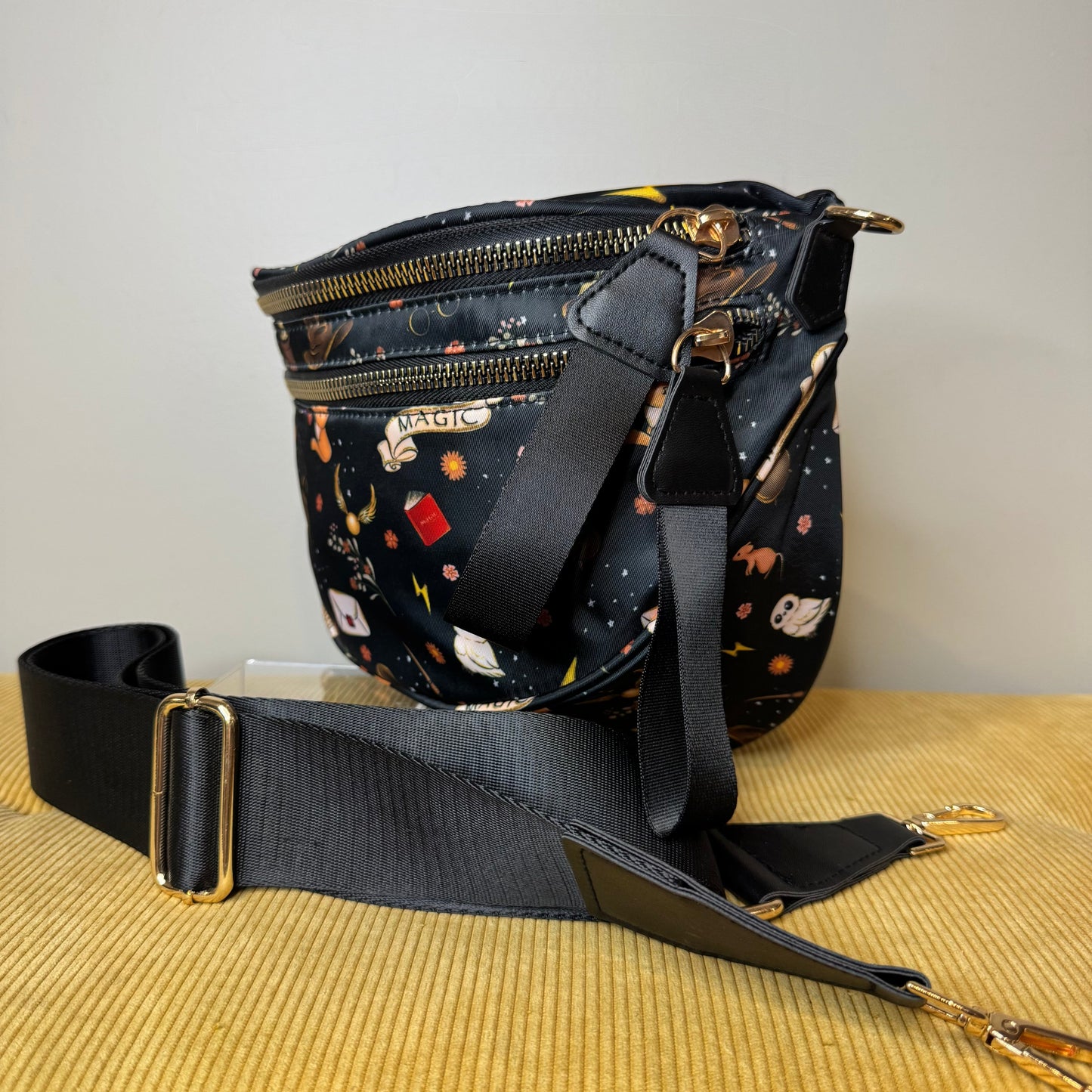 Roni - Nylon Crossbody - Magic