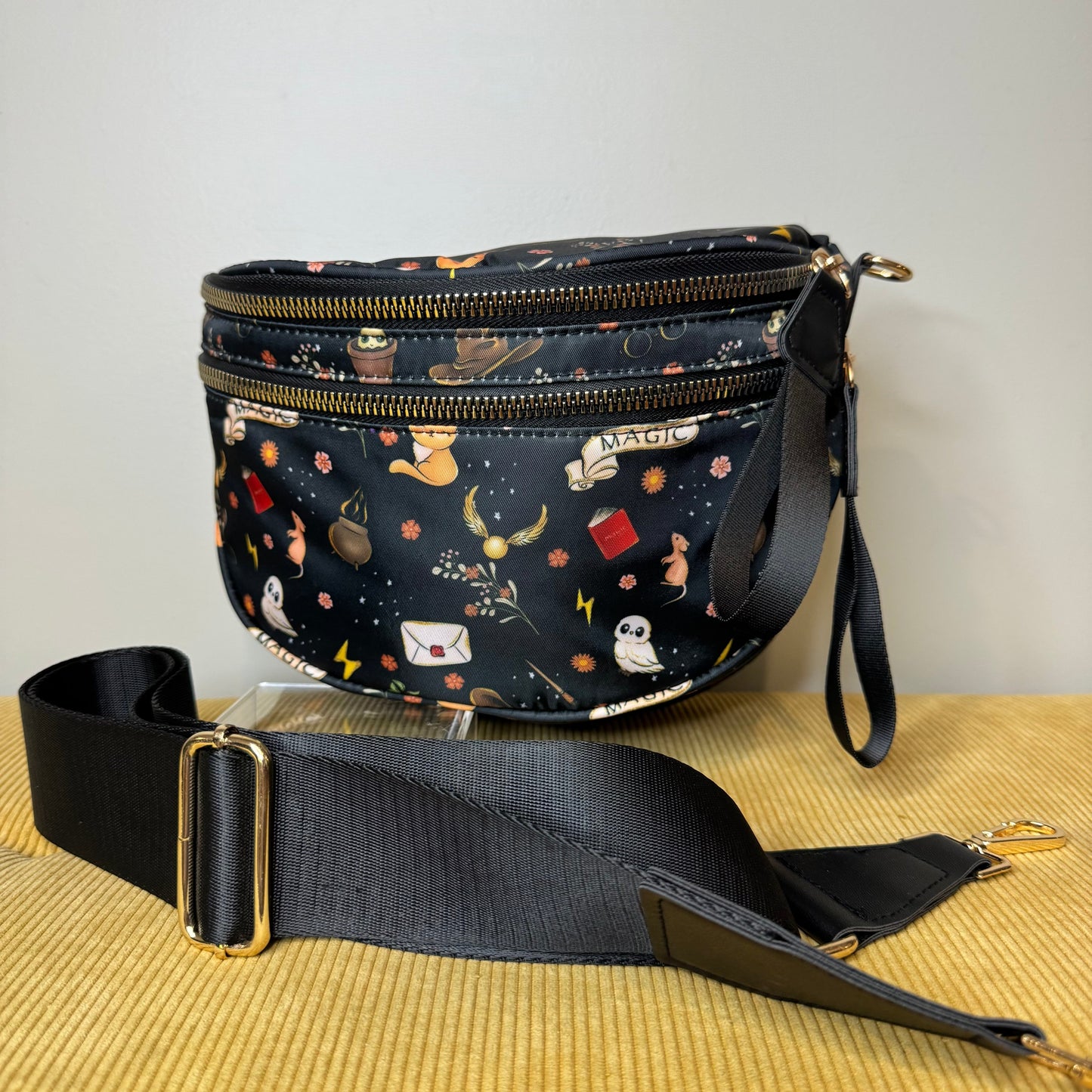 Roni - Nylon Crossbody - Magic