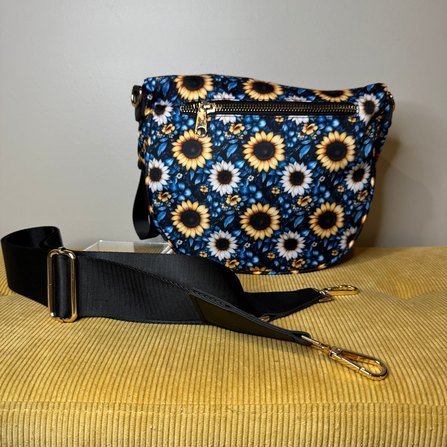 Roni - Nylon Crossbody - Blue Sunflower