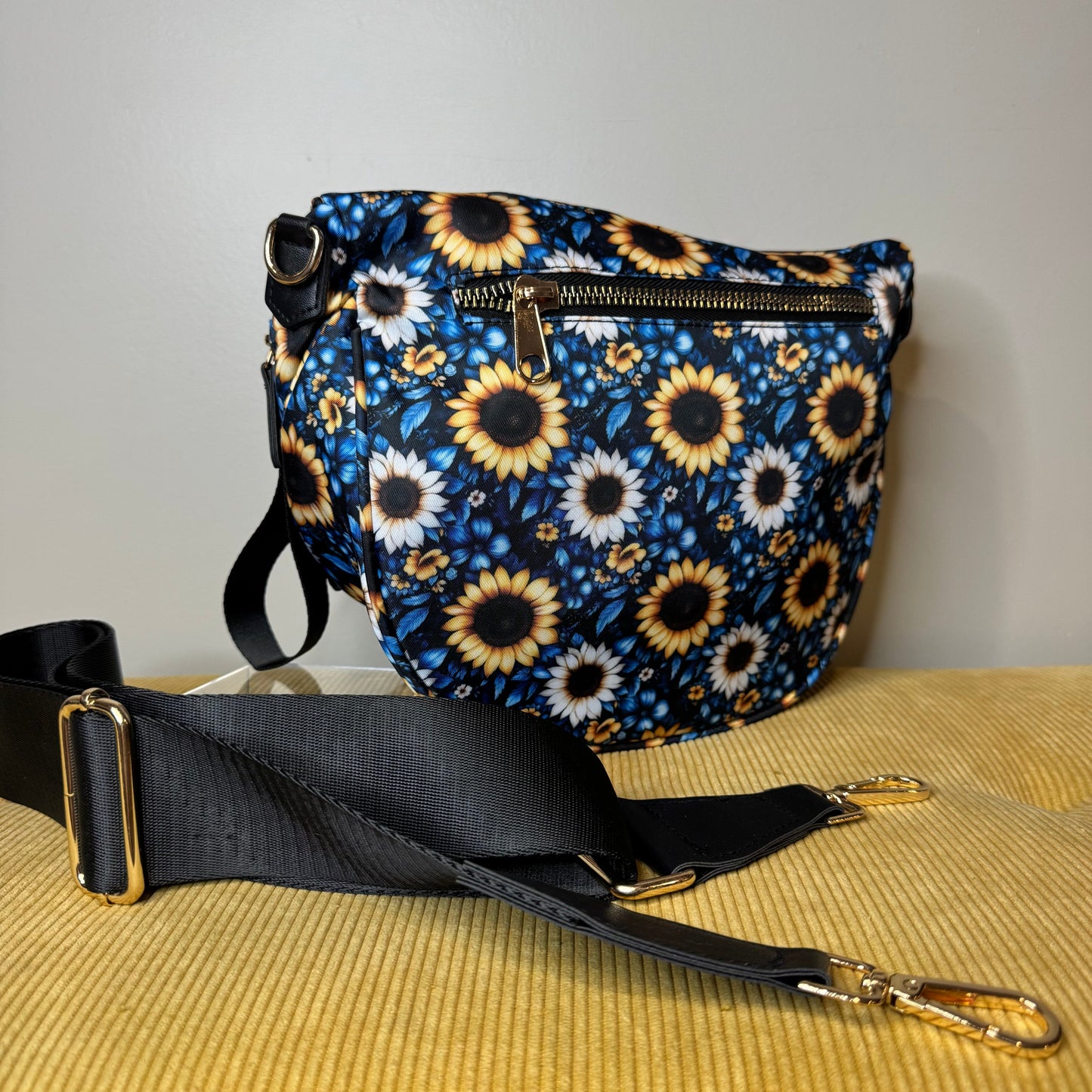Roni - Nylon Crossbody - Blue Sunflower