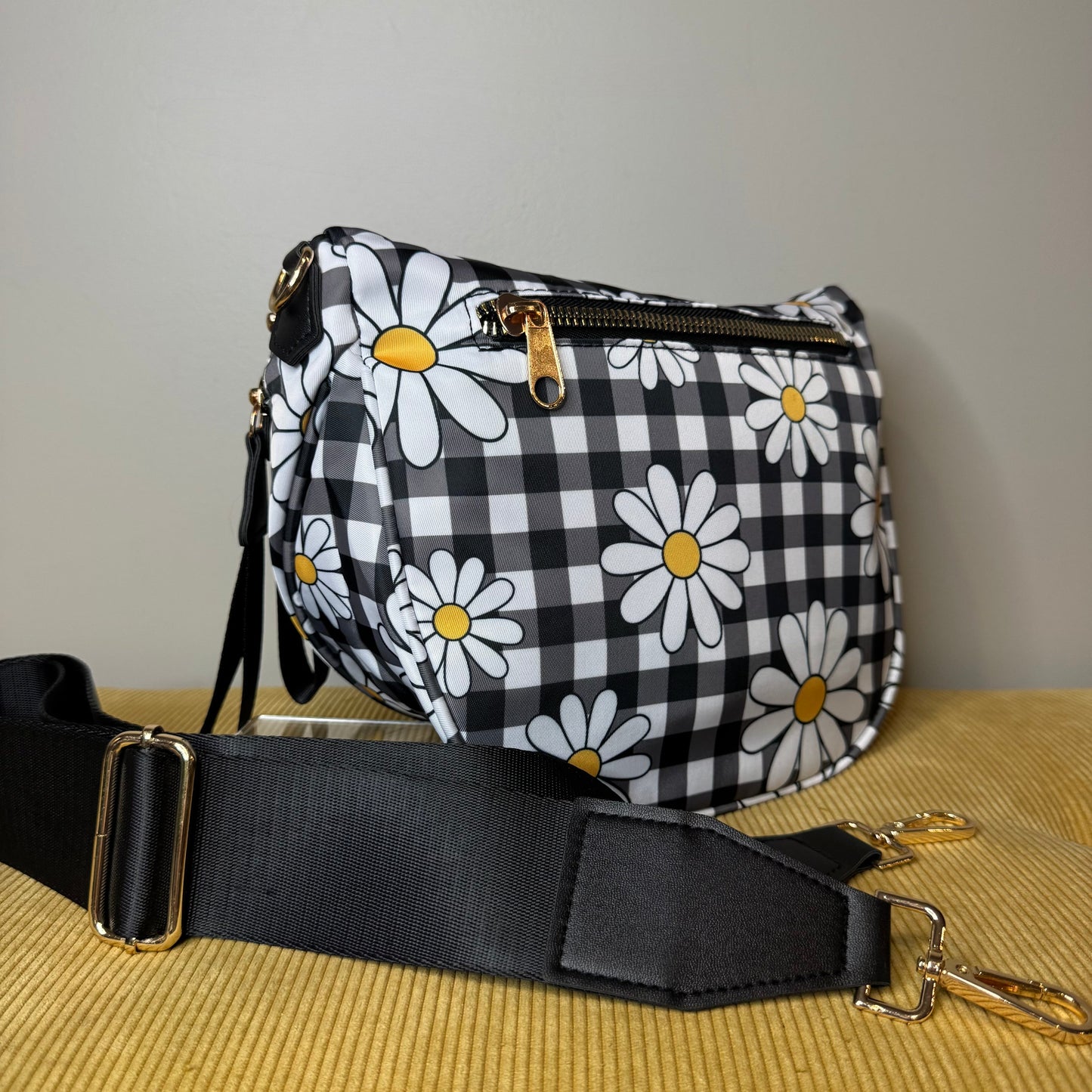 Roni - Nylon Crossbody - Daisy Gingham