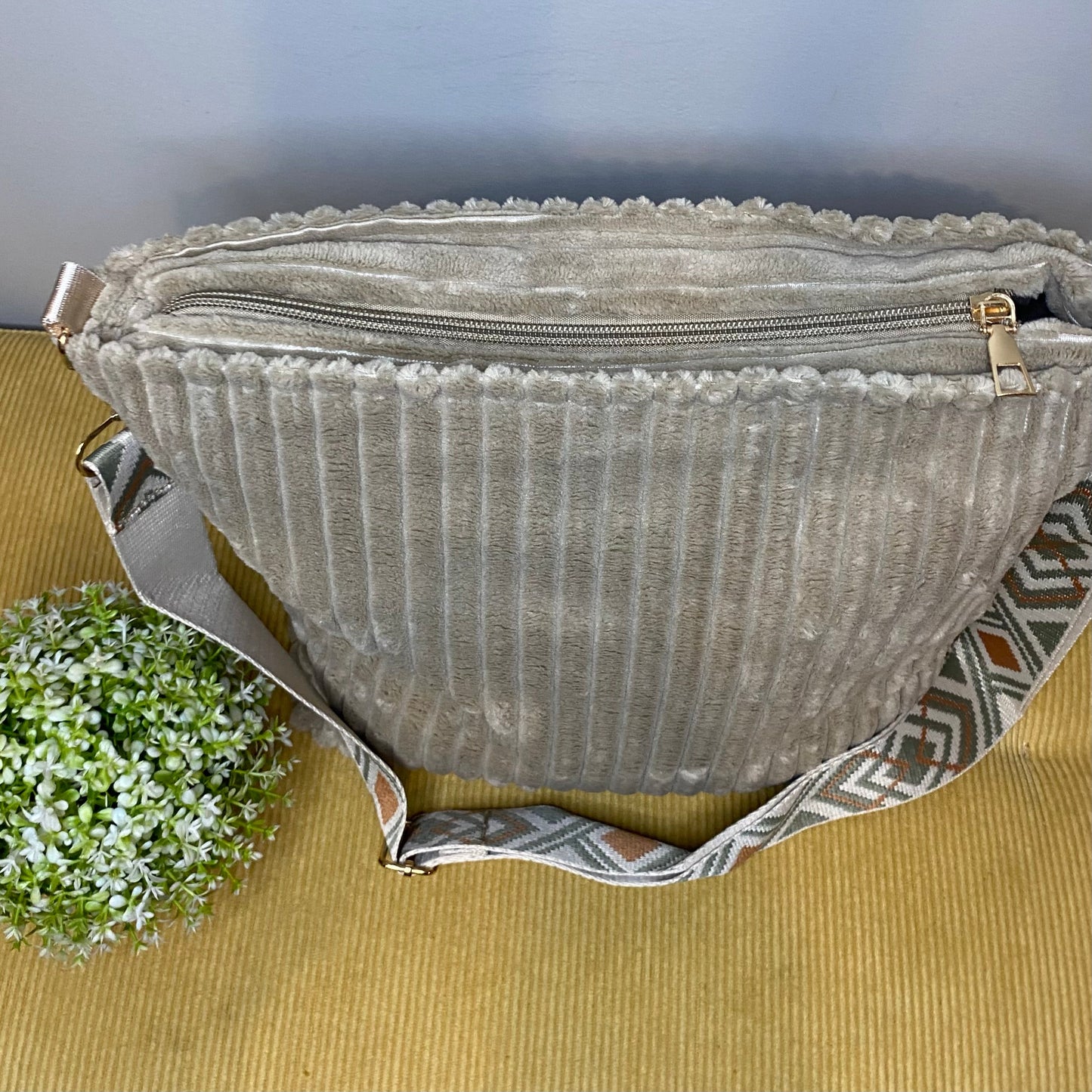 Willow - Corduroy Shopper Purse