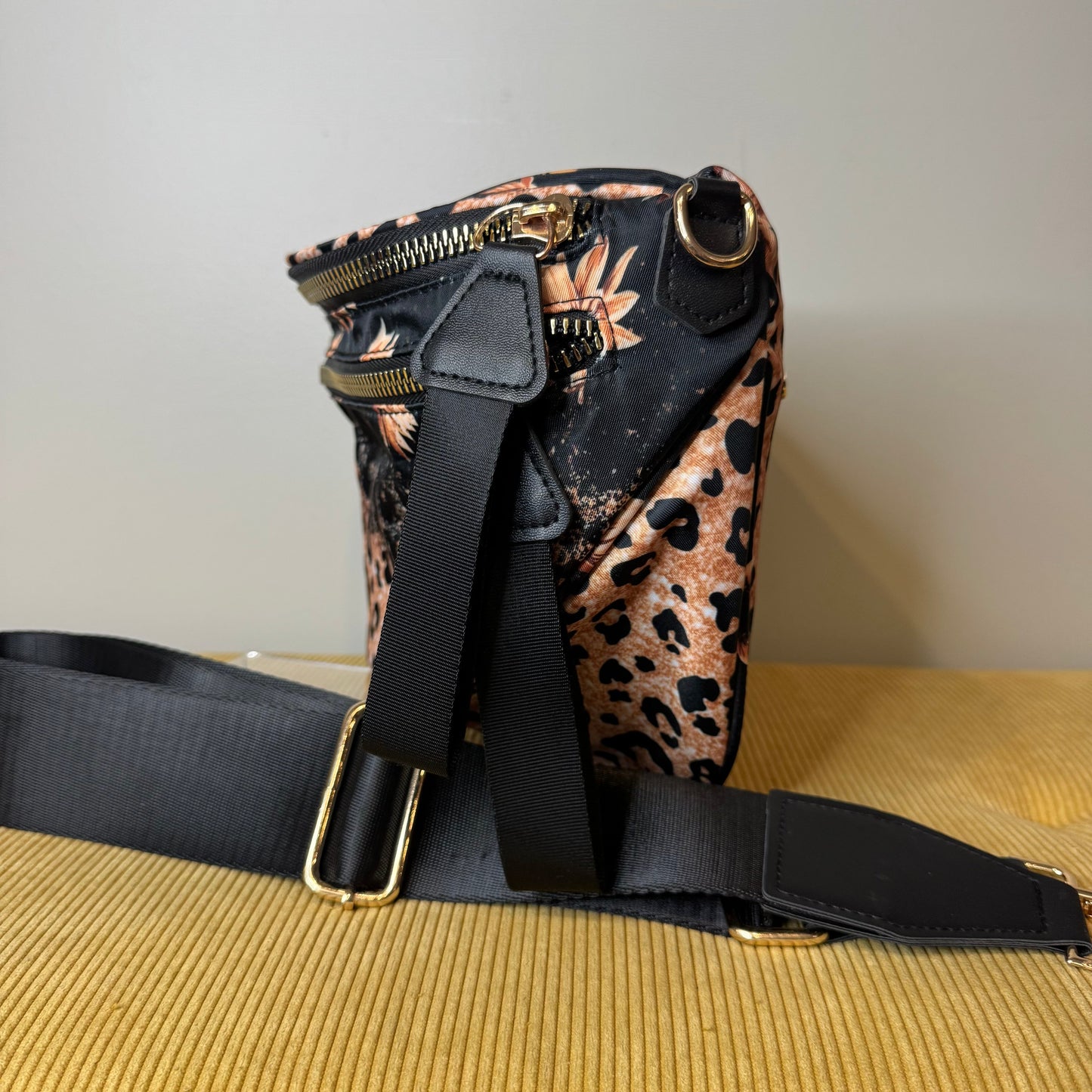 Roni - Nylon Crossbody - Bronze Sunflower Ombre Animal