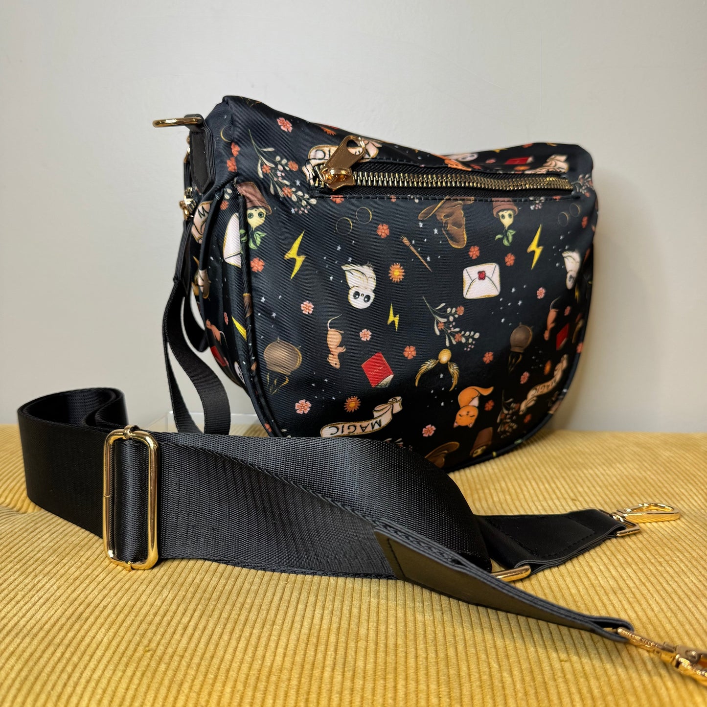 Roni - Nylon Crossbody - Magic