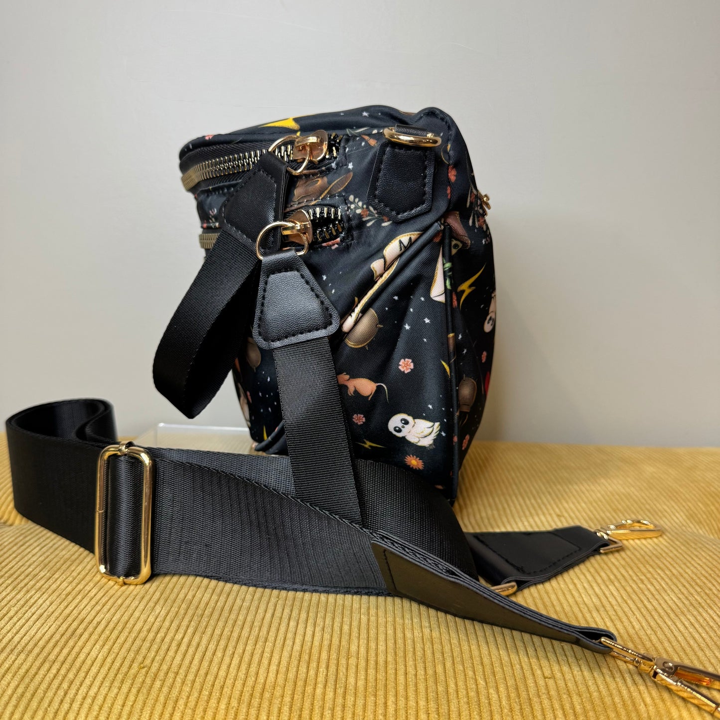 Roni - Nylon Crossbody - Magic